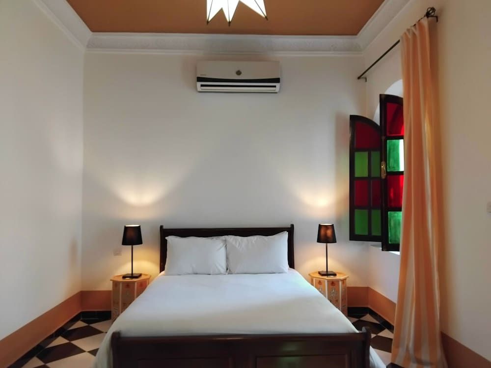 undefined Riad Yakimour 6