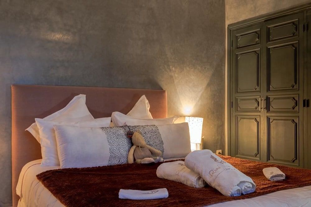 undefined Riad salam 40 2