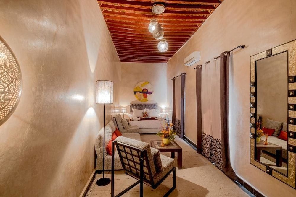 undefined Riad salam 40