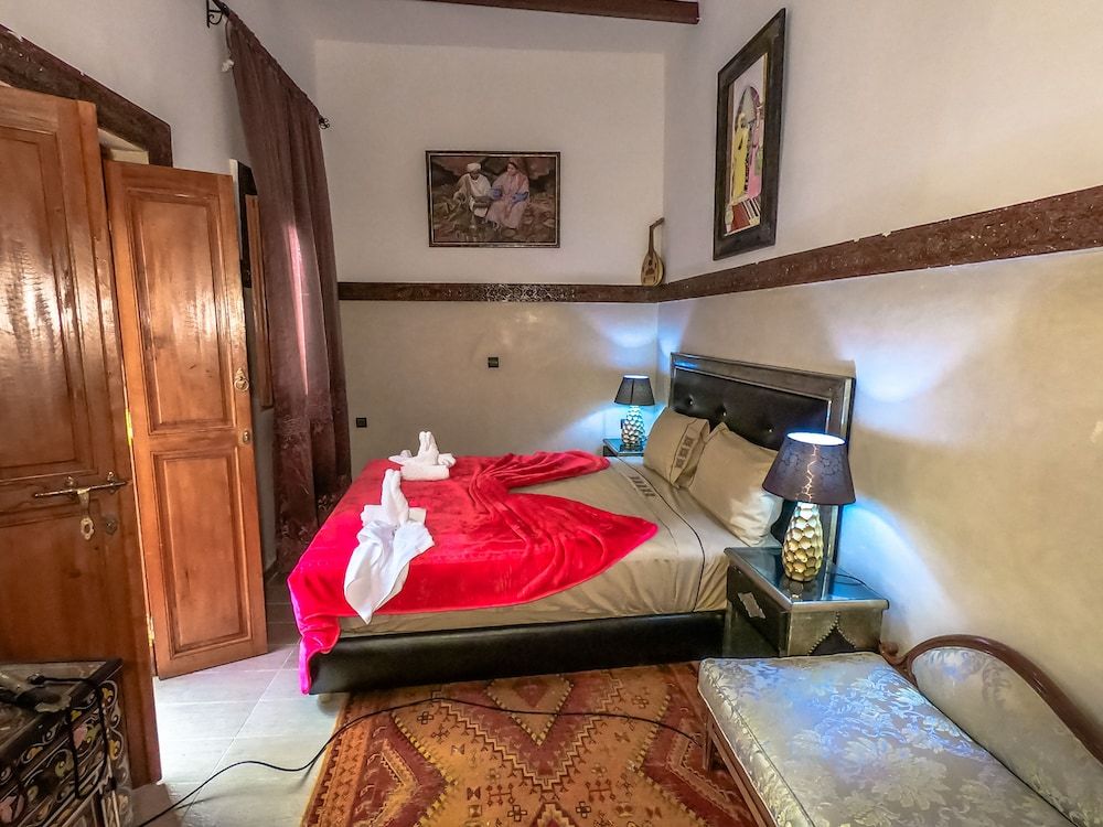undefined Riad Lalla 7