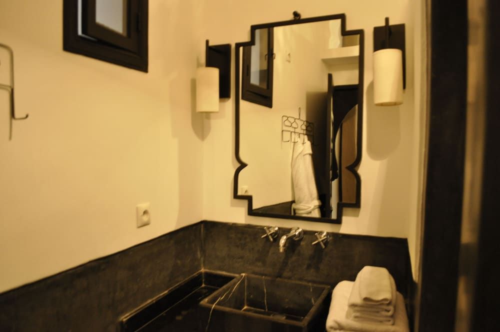 Riad Dar Bahi Deluxe Double Room (Shahd) 4