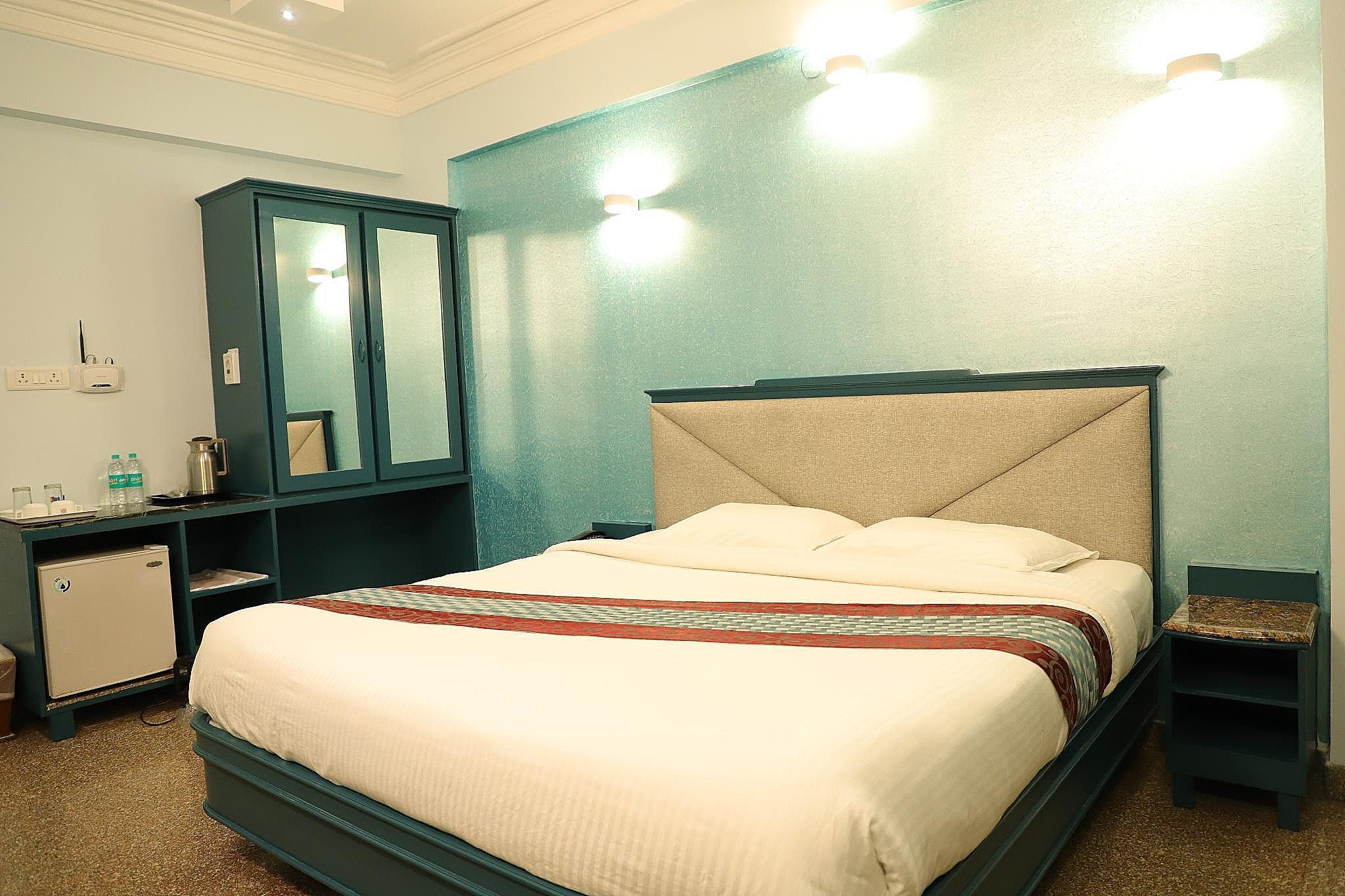 Vestin Park Deluxe Room 6