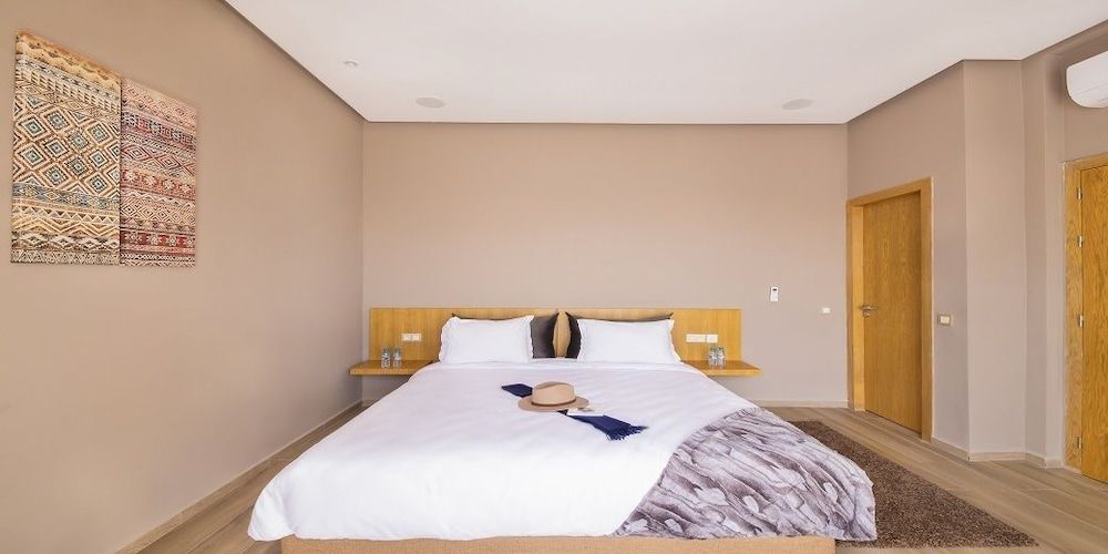 undefined Palms Edge 10