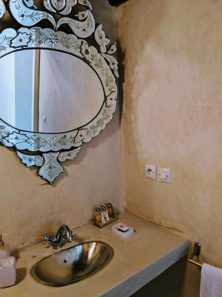 Maison Du Tresor Triple Room (Jaune) 4
