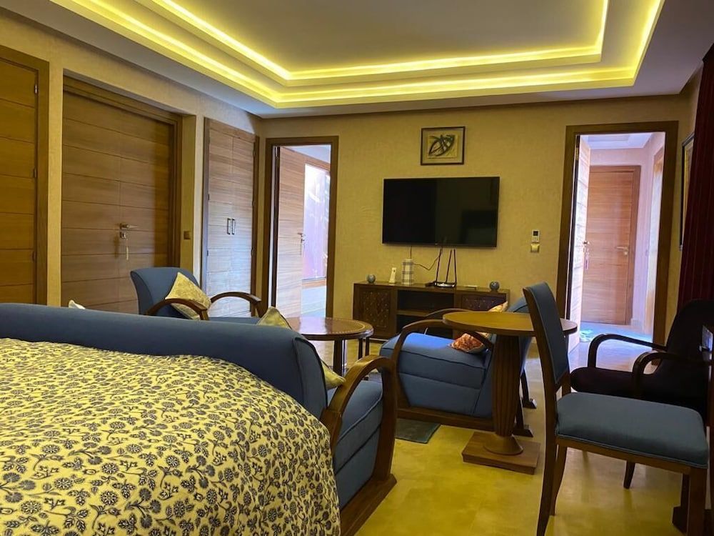undefined Palace Alexander Jena 6