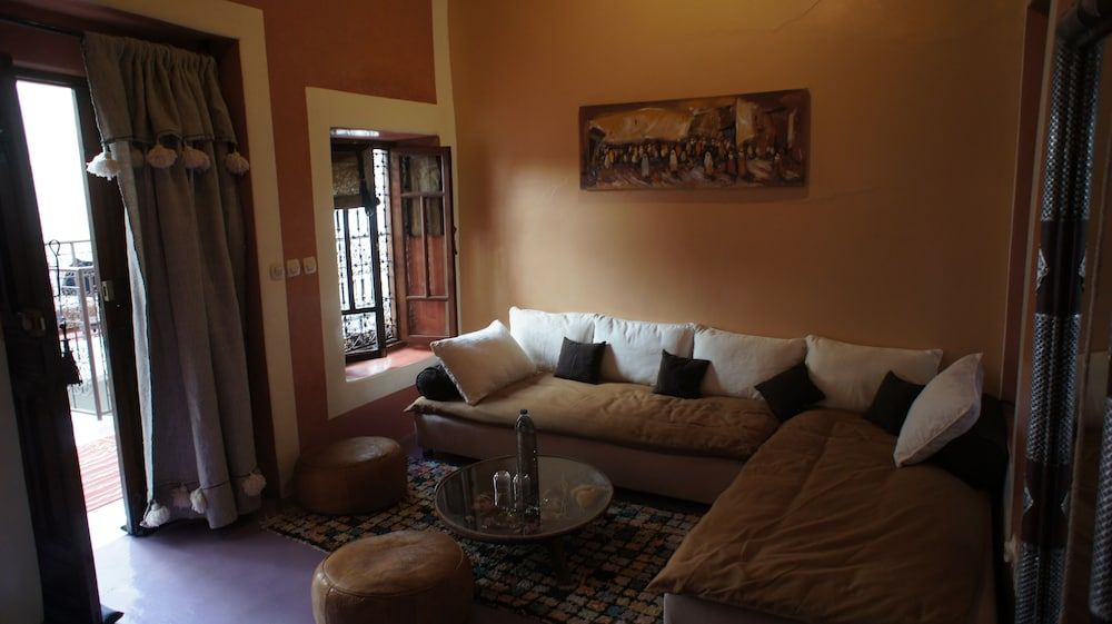 Riad Alqimam Triple Room 6