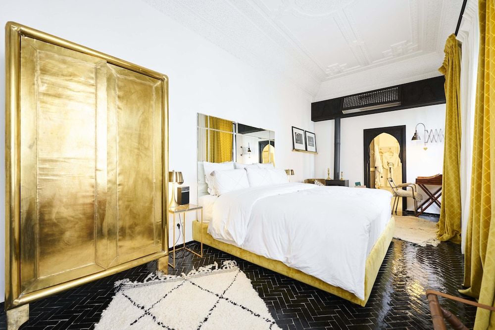 undefined Riad Yasaman