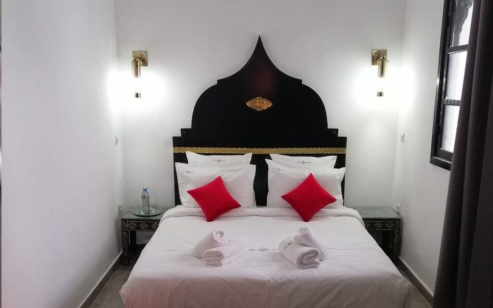 Riad Le Voile D'Orient Comfort Triple Room (Amal) 2