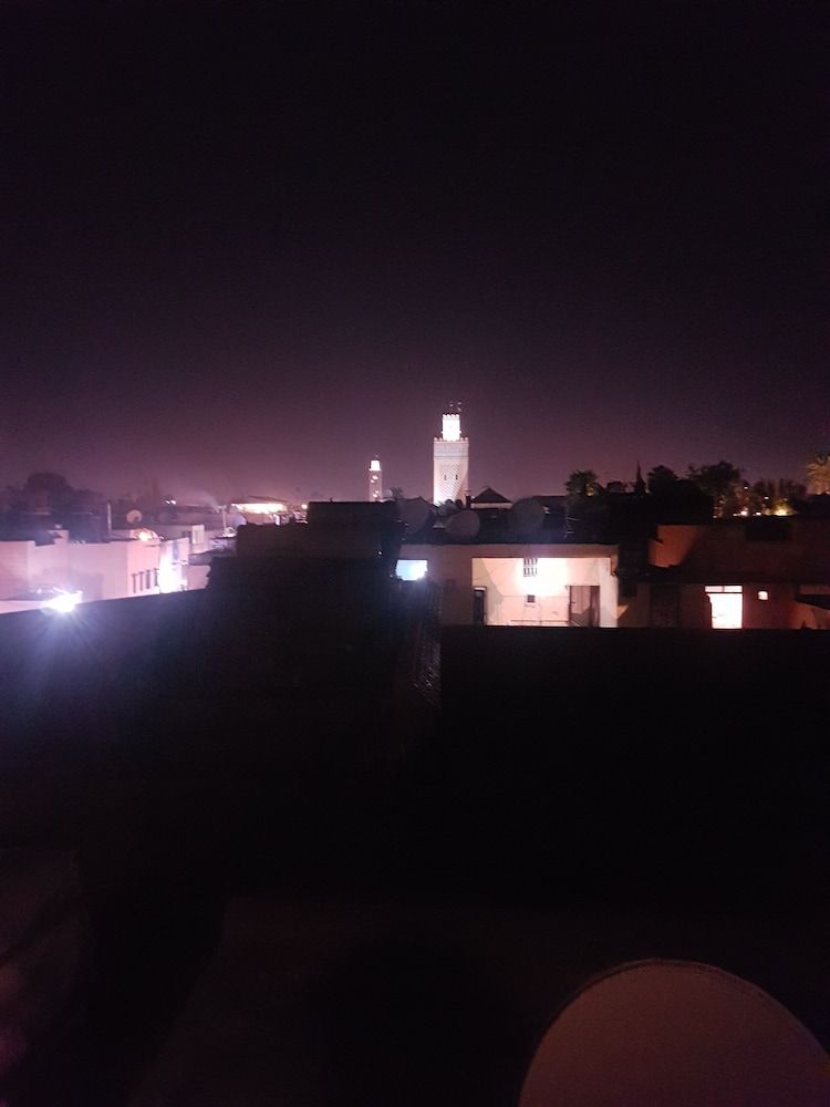 undefined Miel et Une Nuit 2