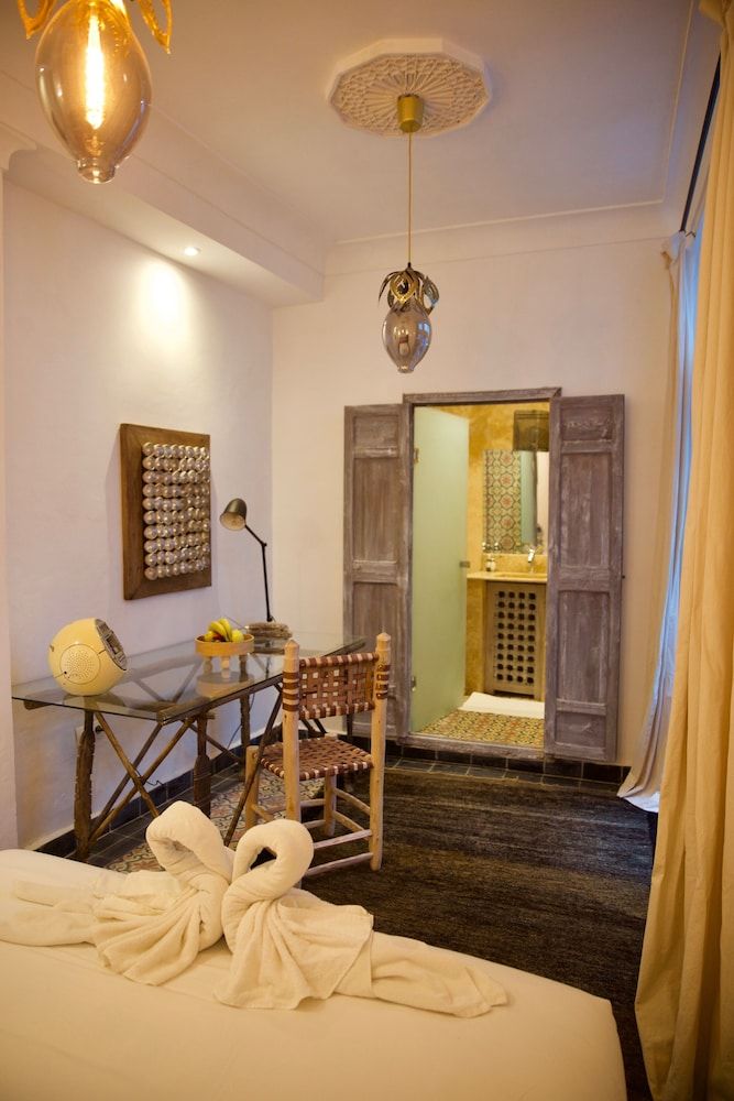 Riad Shakho Standard Double Room 9