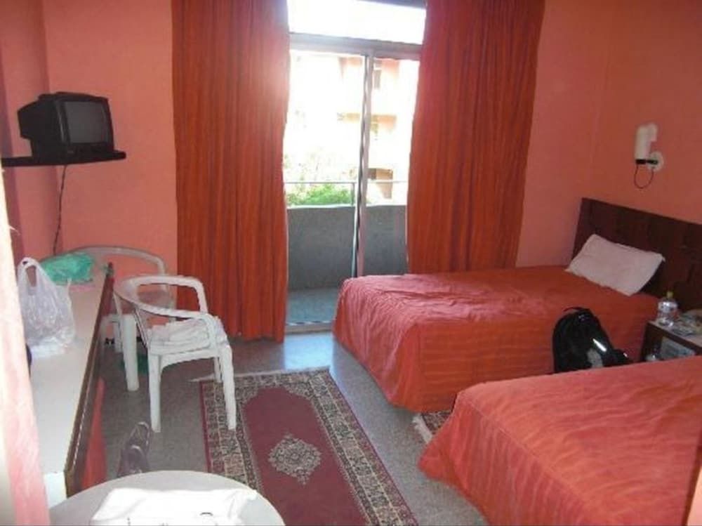 undefined Triple Room fro Family or Friends in Center Marrakech 7