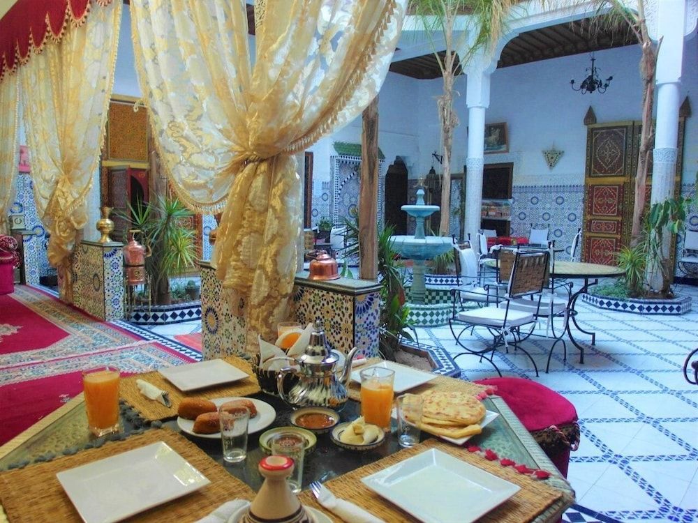 undefined Riad Chennaoui 8