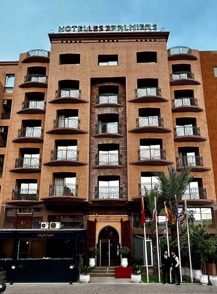 undefined Hôtel Les Trois Palmiers 8