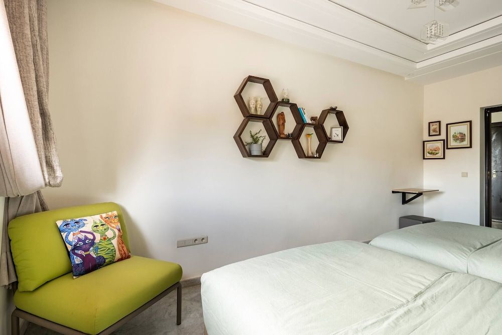 undefined "superbe Appart Méga Terrasse Piscine +big Jardin" 9