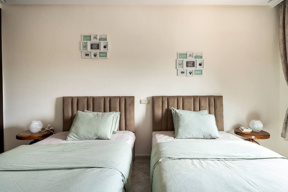 undefined "superbe Appart Méga Terrasse Piscine +big Jardin" 10