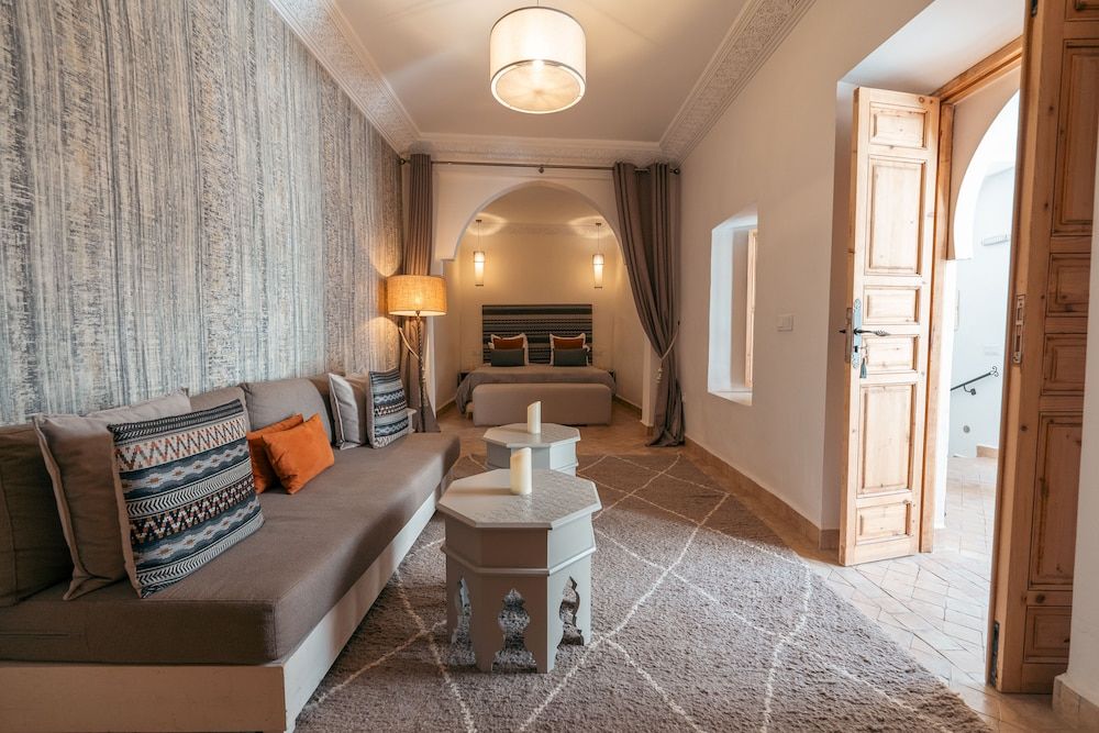 undefined Ryad Selyen