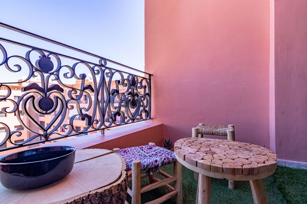 undefined Magnificent Apartment 6