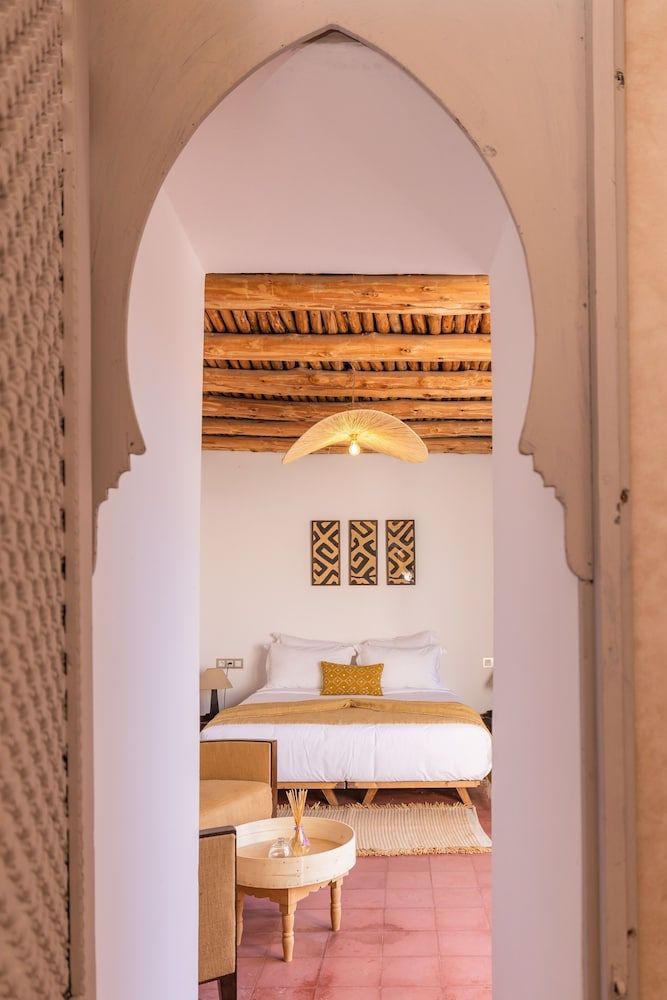 Riad Tizou Deluxe Room 11