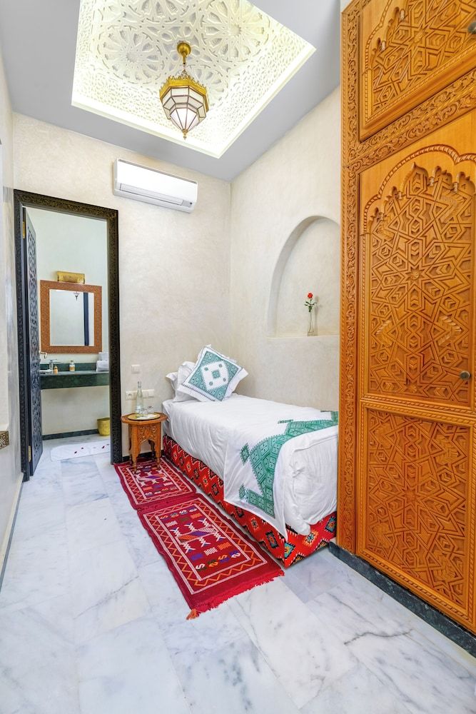 Riad Diamond Of Marrakech Standard Twin Room 3