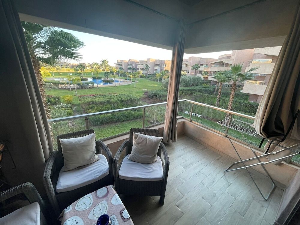 undefined Apart 08 Prestigia golf city 8