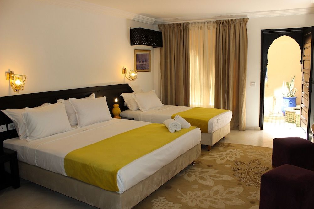 undefined MAJOREL PEARL Restaurant Piscine SPA