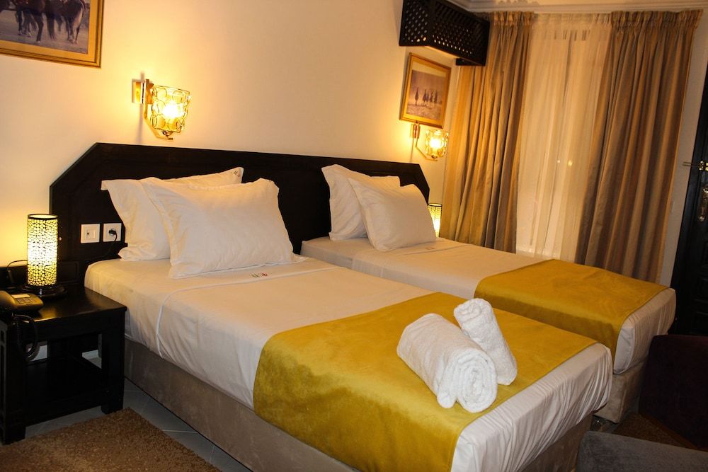 undefined MAJOREL PEARL Restaurant Piscine SPA 10