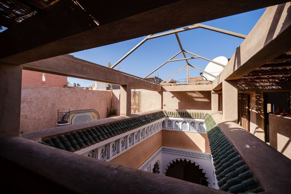 undefined Riad Minami 10