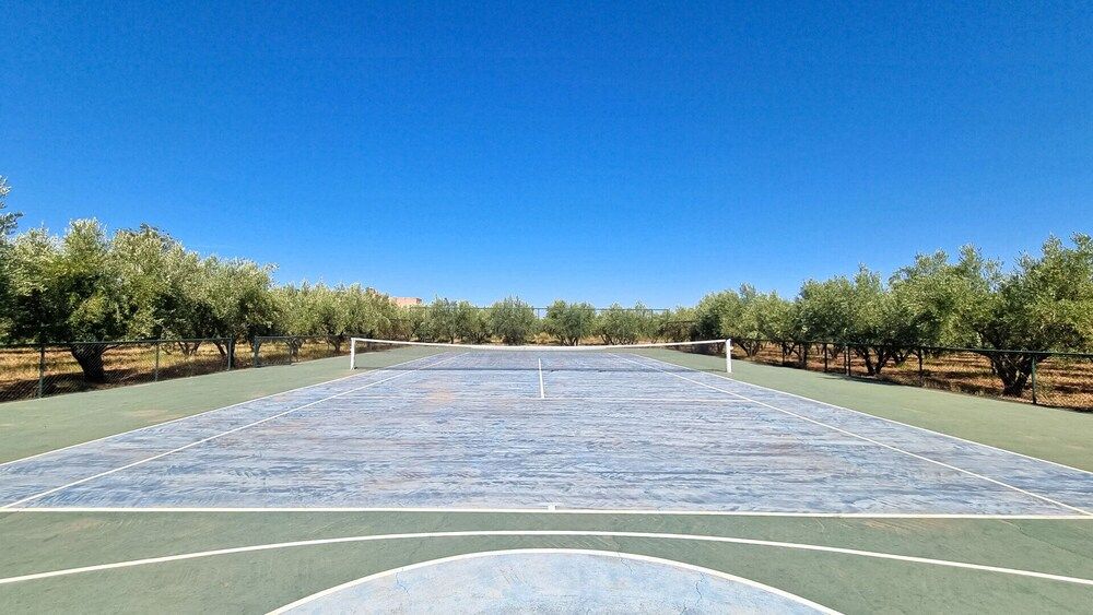 undefined Superb Estate Private Pool, Tennis Court, Sauna, Hammam - by Feelluxuryhlidays 8