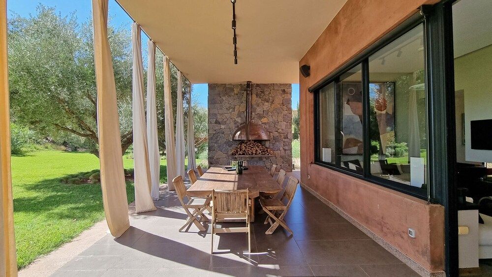 undefined Superb Estate Private Pool, Tennis Court, Sauna, Hammam - by Feelluxuryhlidays 2