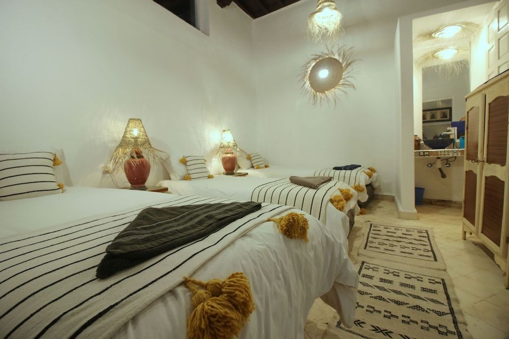 Darzayna Standard Triple Room 9