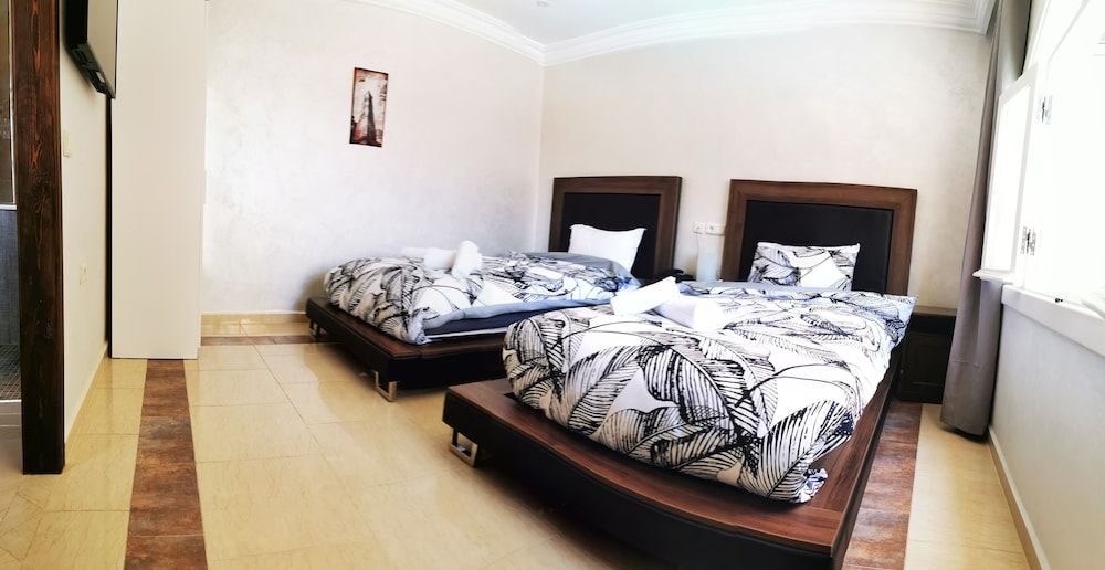 Amwaj Hotel Twin Room 2