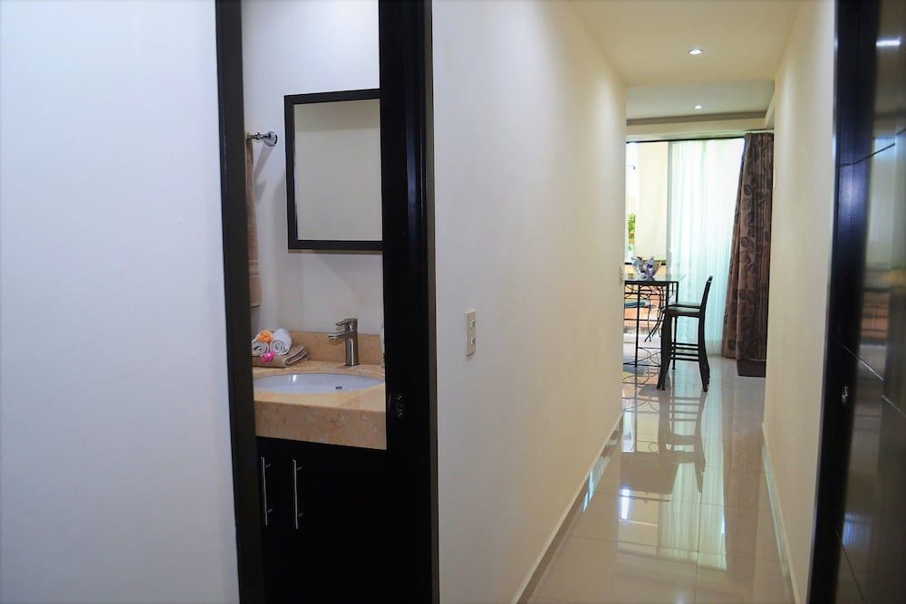 Condo, Non Smoking