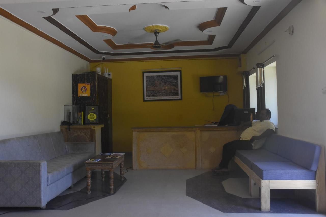 Hotel Vallabh Darshan