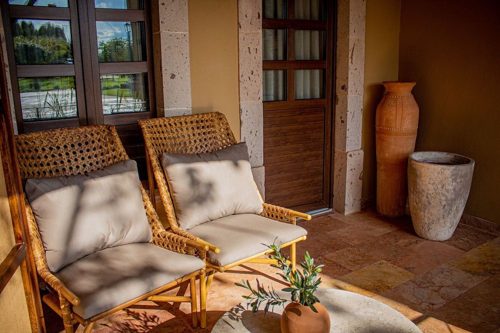 HC HACIENDA CATRINA HOTEL BOUTIQUE Grand Room, 1 King Bed 4