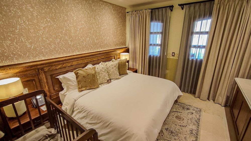 HC HACIENDA CATRINA HOTEL BOUTIQUE Grand Room, 1 King Bed 3