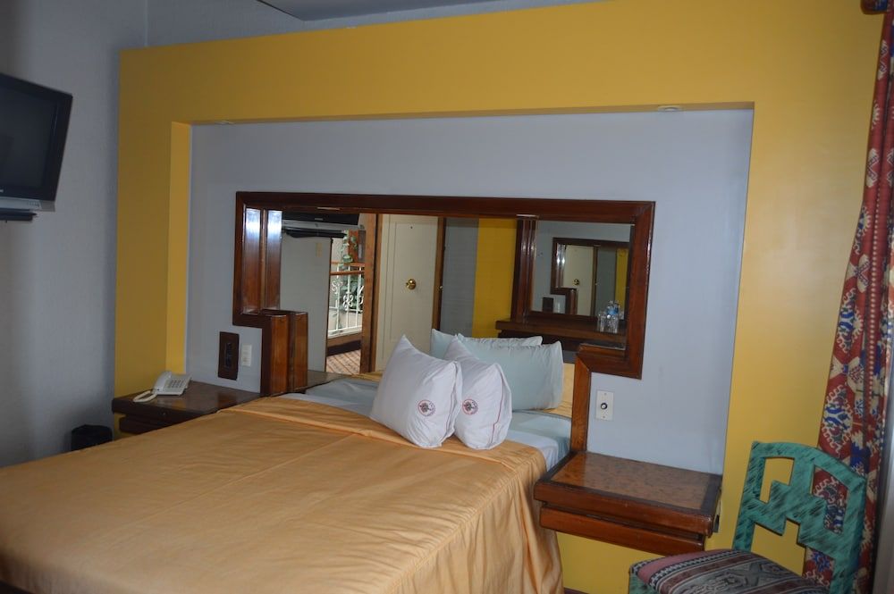 Hotel Mina Standard Double Room, 1 Queen Bed 5