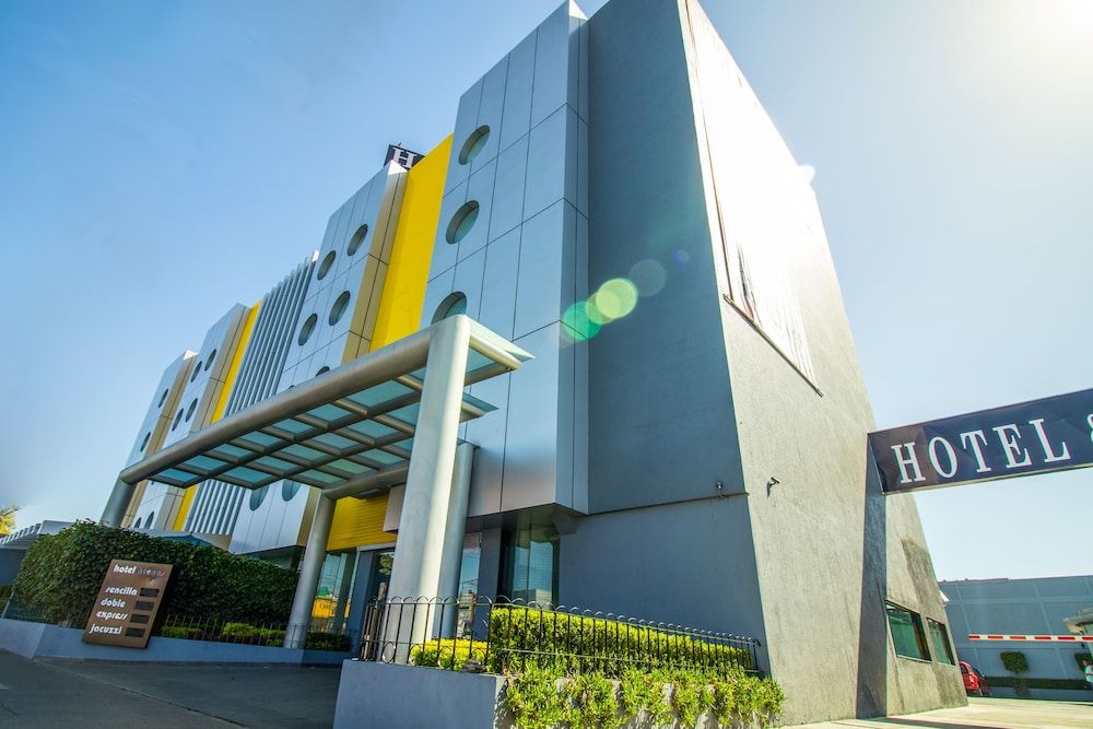 undefined Hotel Atenas Plaza 4