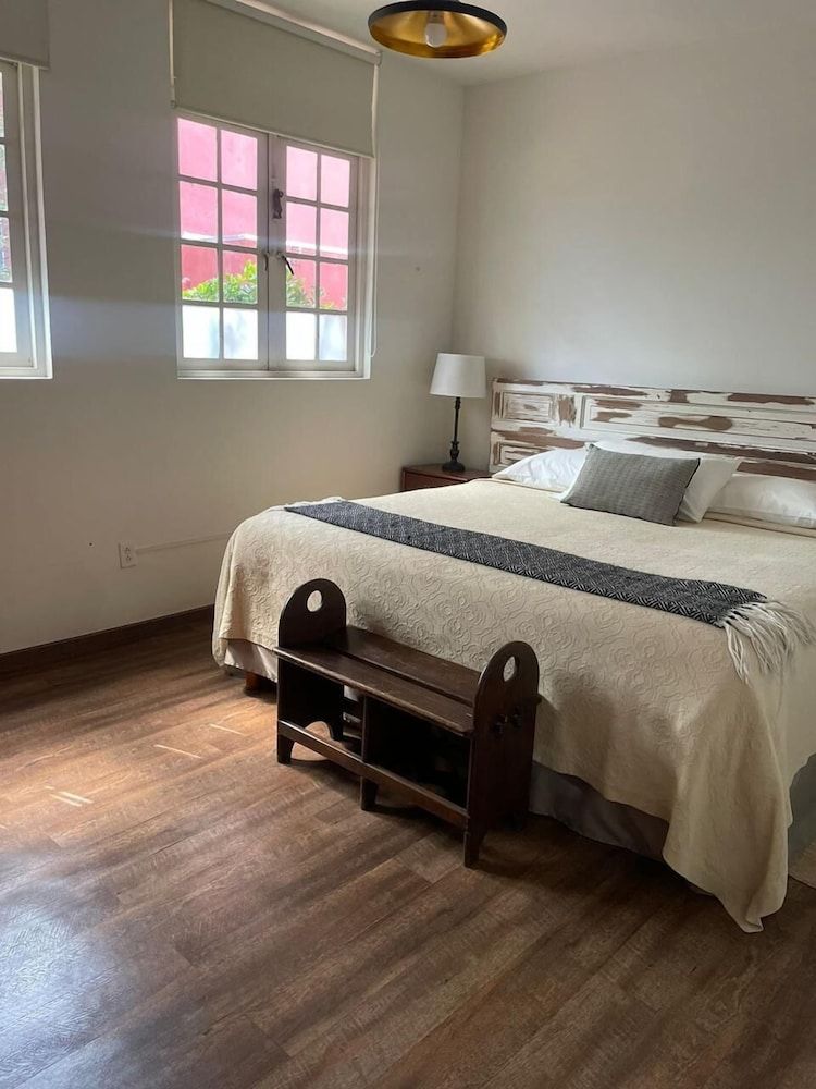 Casa Moctezuma Suite, 1 King Bed 2