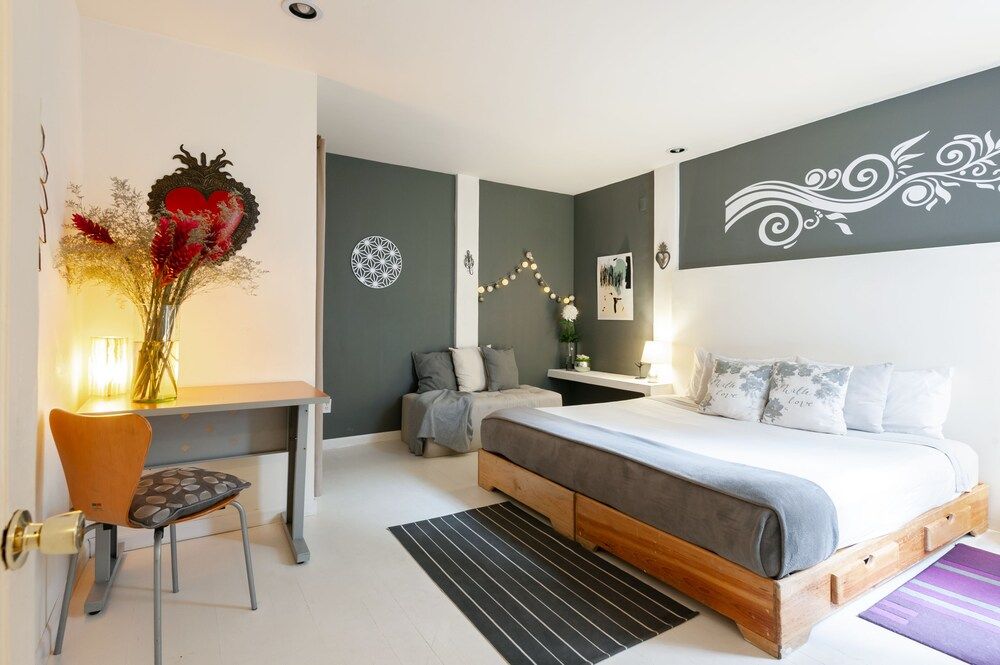 undefined Cozy Vintage Flat 3