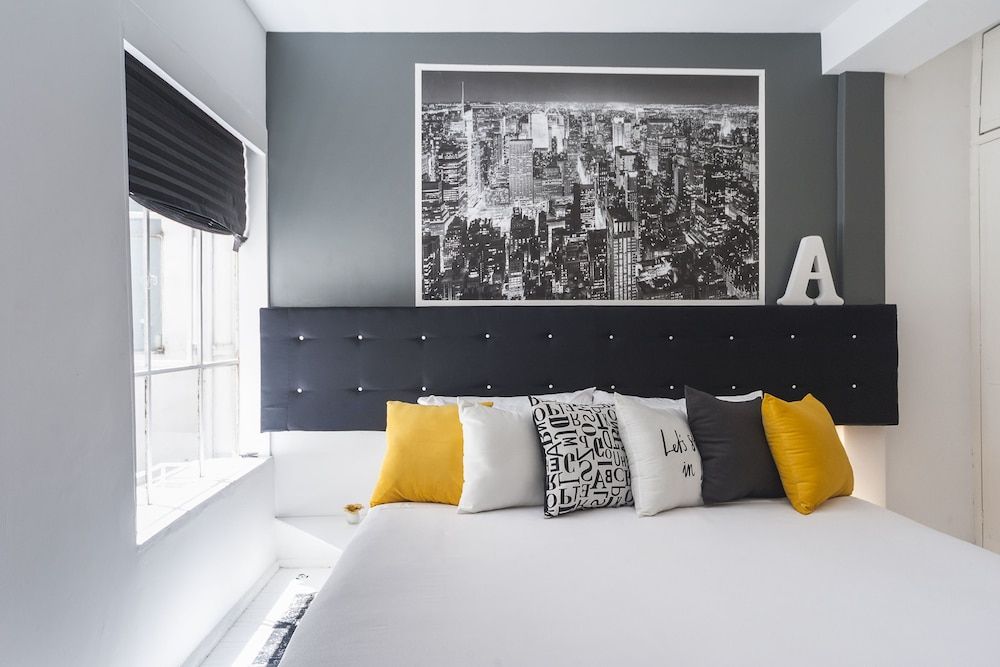 undefined Black & White Apartment 4