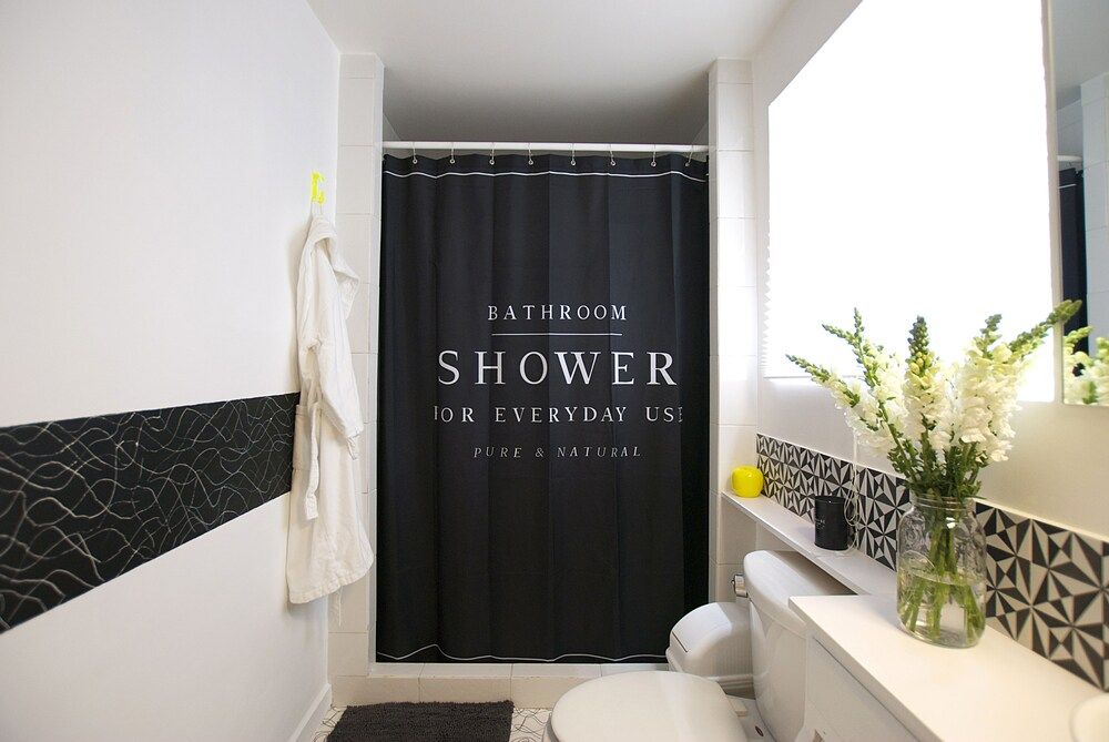 Black & White Apartment Room, Multiple Beds, Non Smoking 28