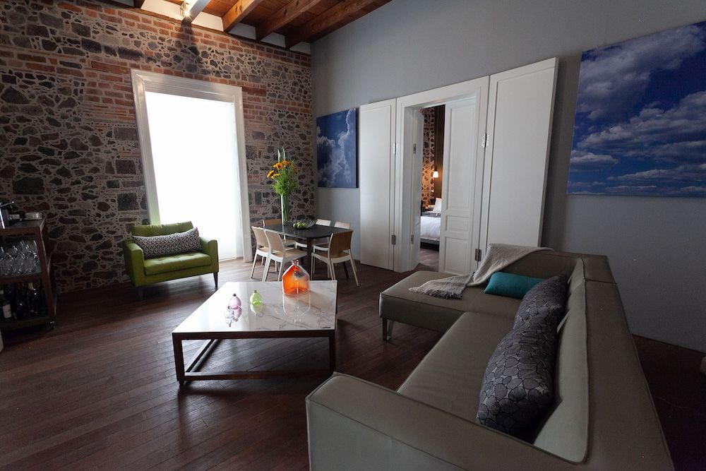 Design Hotel MUMEDI Romantic Suite, 1 King Bed, Balcony, City View 19