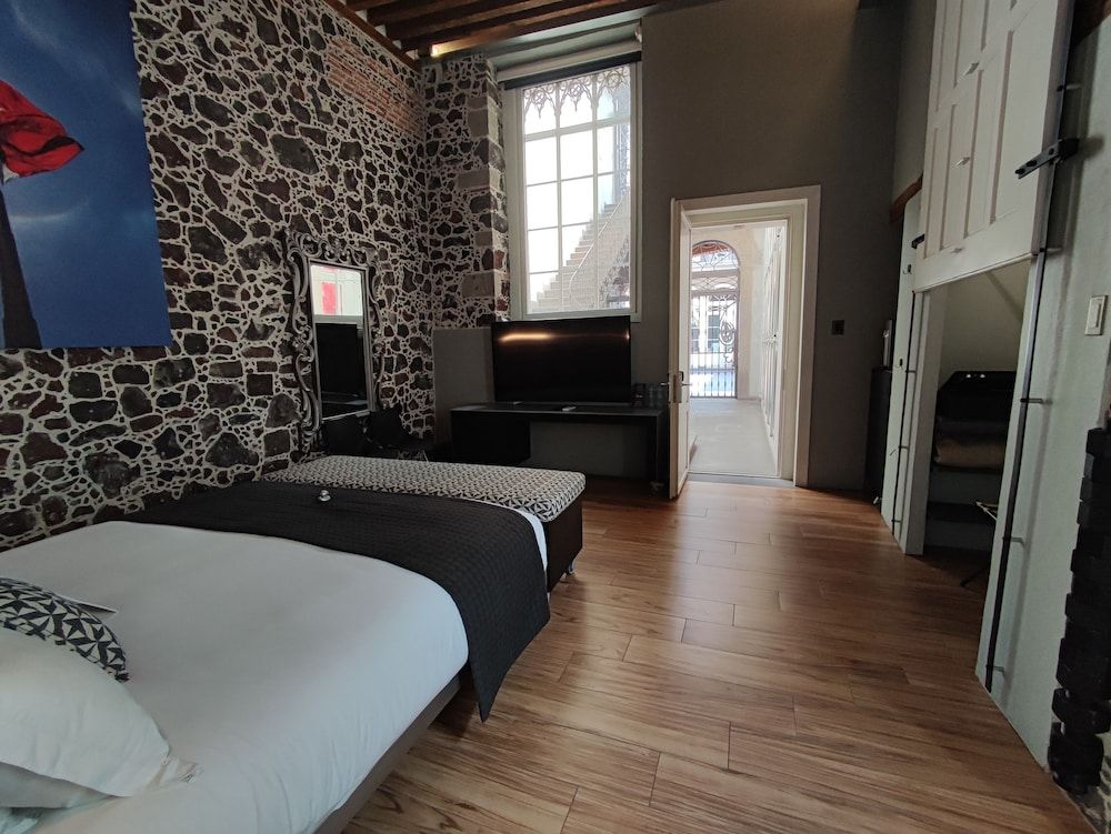 Design Hotel MUMEDI Luxury Suite, 1 King Bed 3