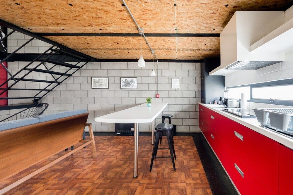 undefined Cozy Loft with Balcony 7