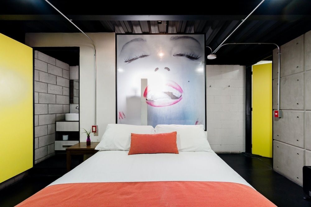 Cozy Loft with Balcony Design Apartment 2