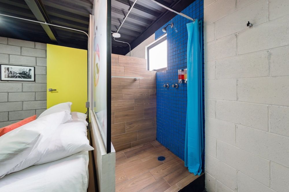 Cozy Loft with Balcony Design Apartment 7