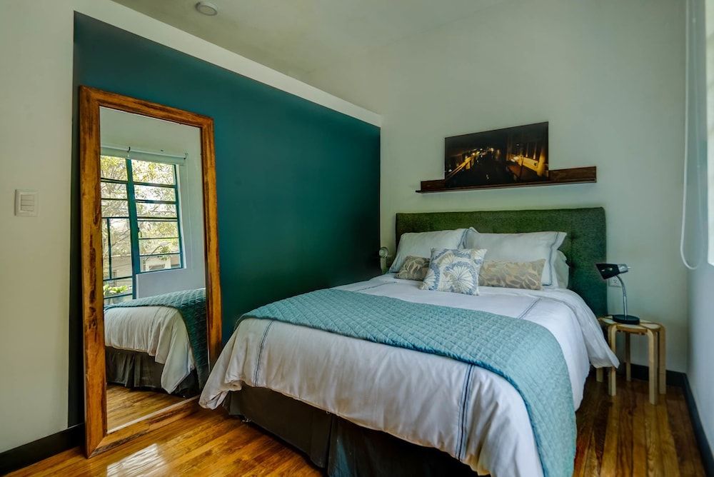 undefined Old School Apartment by Mr.W 3