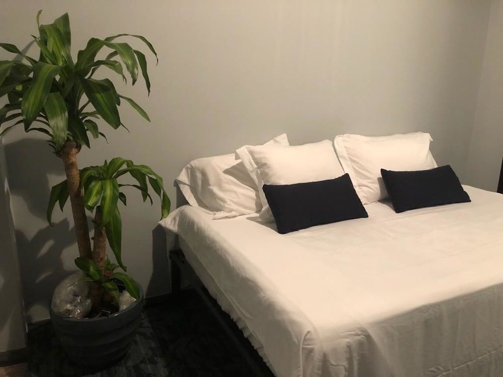 Masaryk Spacious & Modern apt w-Terrace Design Apartment 7