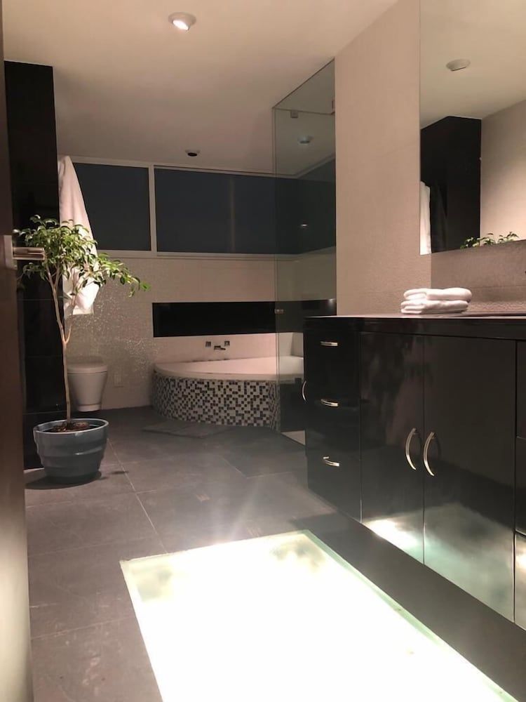 Masaryk Spacious & Modern apt w-Terrace