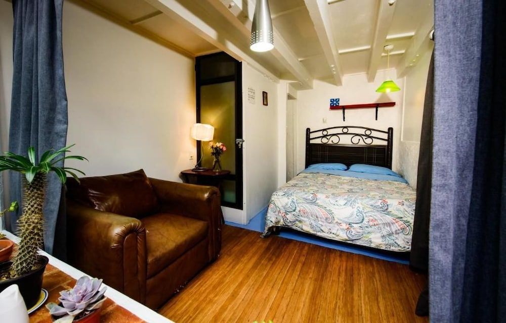 Hostel Mexico DF Airport Family Quadruple Room 2